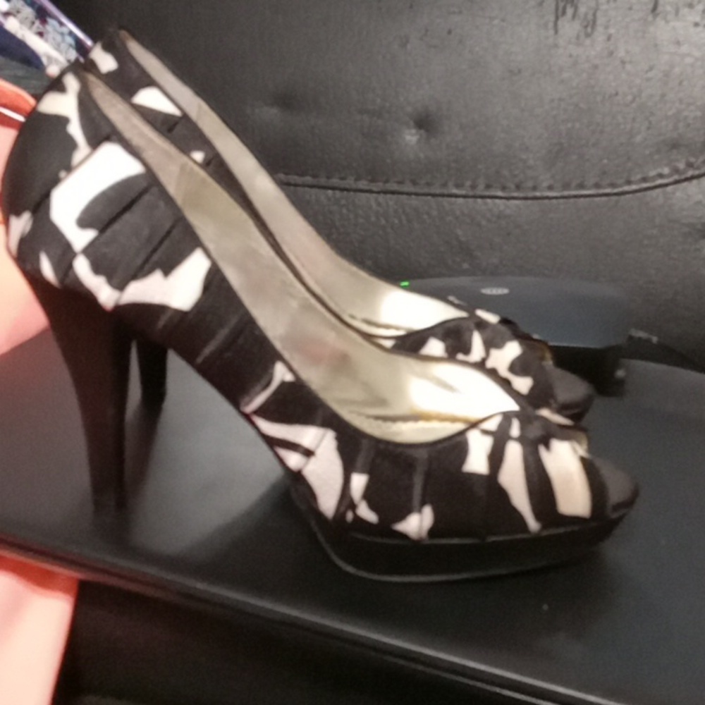 Cute heels - Picture 2 of 2